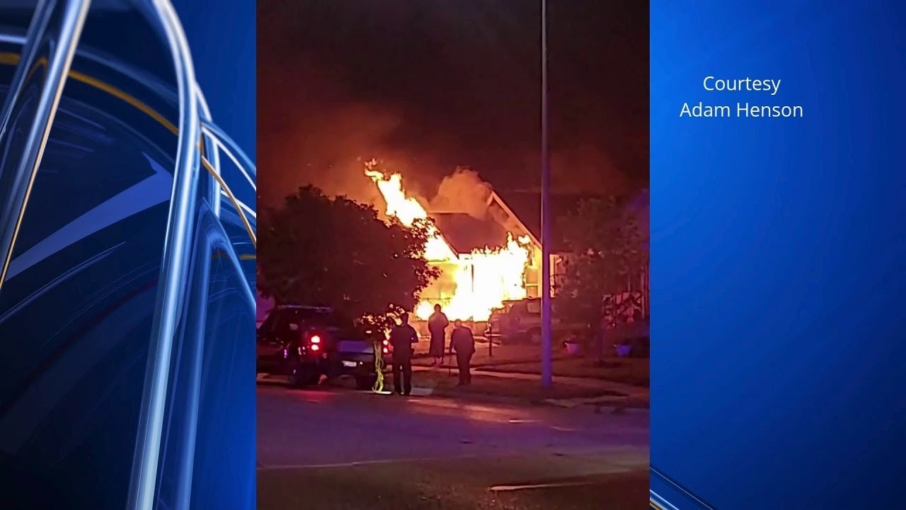 Firefighter hurt while battling house fire in Hutchinson - YouTube