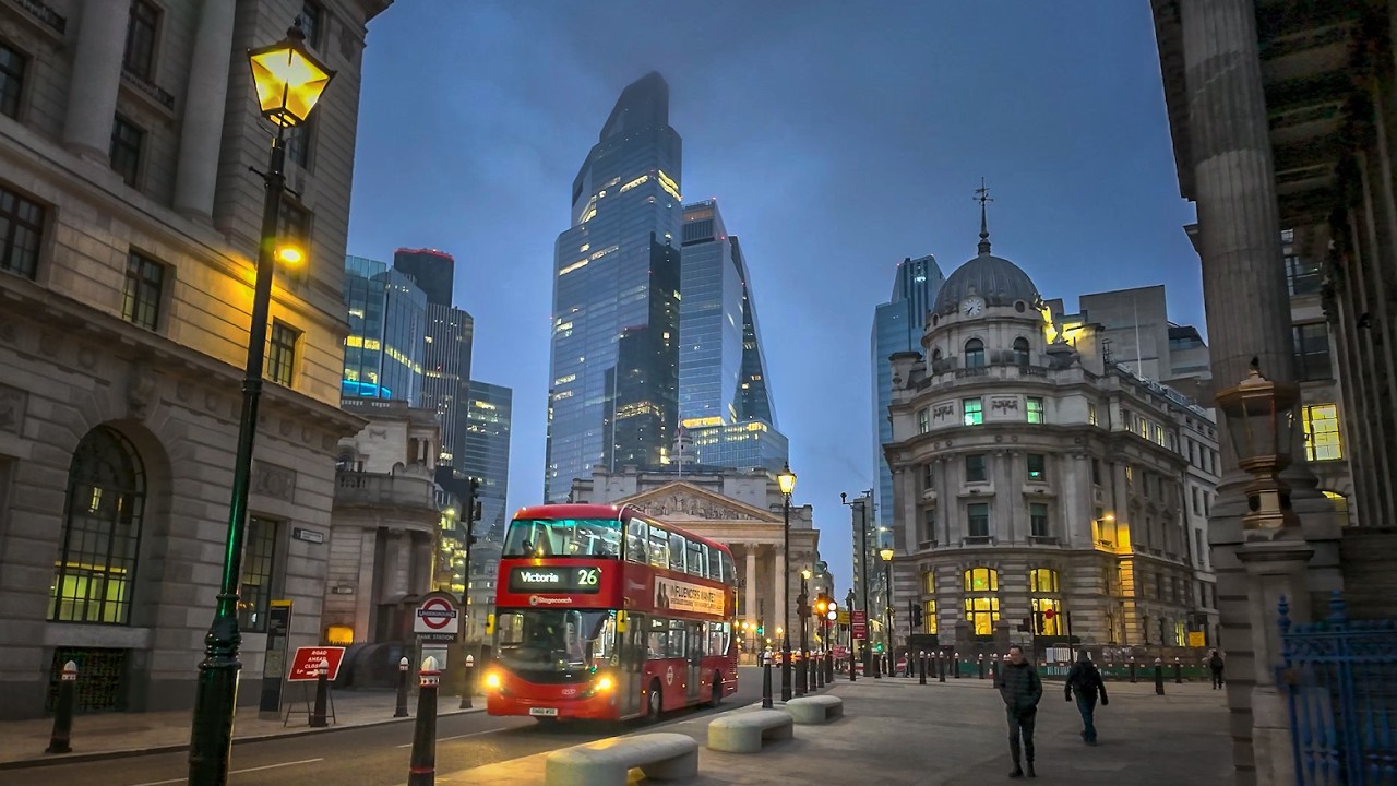 London Misty Morning Walk | Big Ben, North Bank & City of London to London Bridge Station | 4K HDR