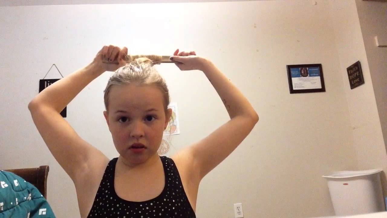 How I do my hair for dance - YouTube