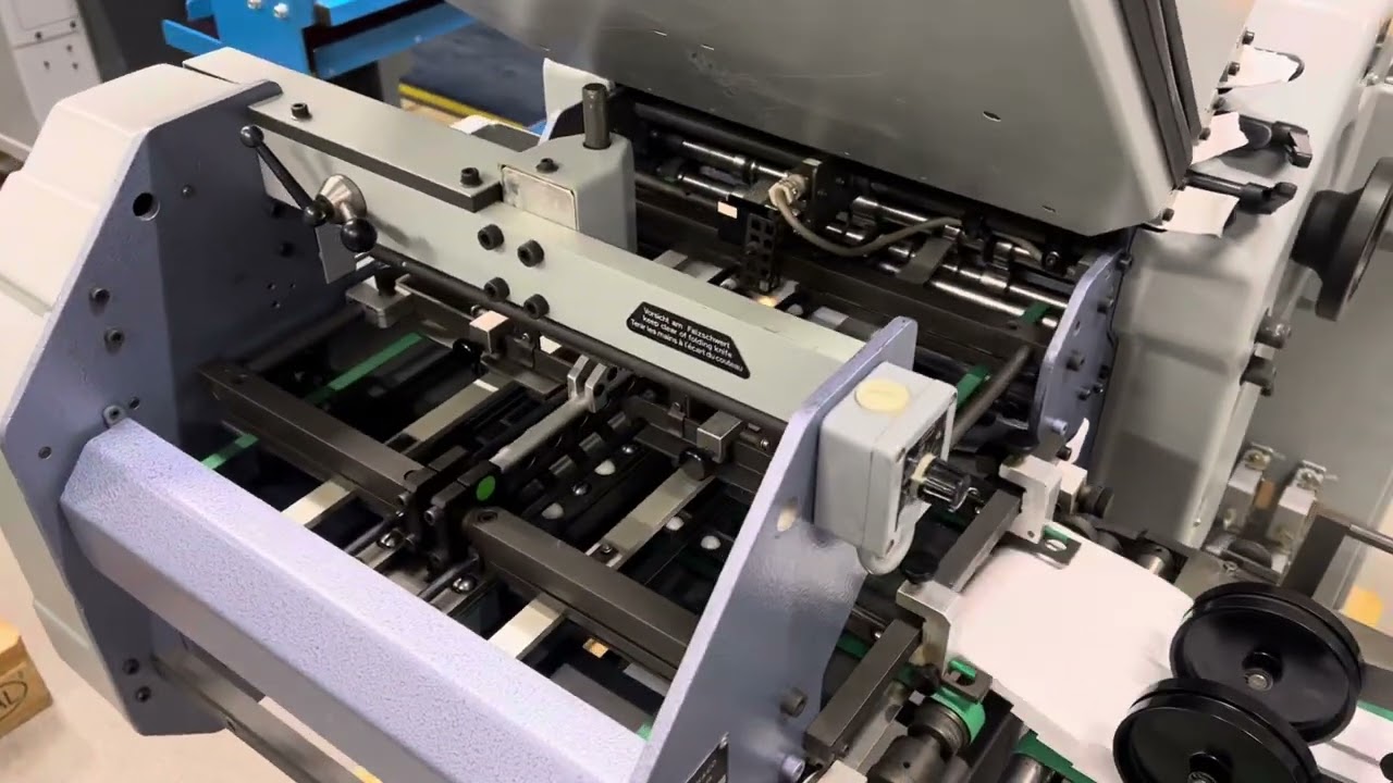 Folding machine for pharmacy STAHL T36/4 + cross knife - YouTube