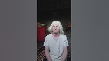 ان الله وملائكته يصلون على النبي يا أيها الذين آمنوا صلوا عليه  وسلموا تسليما  للقارئ د عامر جبو