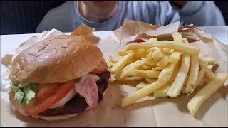 Steak burger *eating sounds* | oho-asmr ...