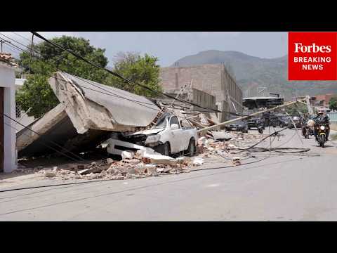 Venezuelans in La Guaira Recover From Massive Earthquakes As Death Toll Surpasses 900