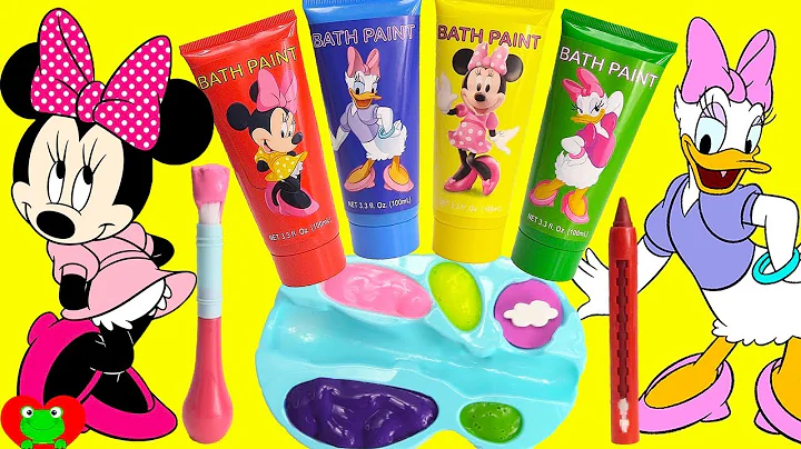Minnie Mouse Plays Paints and Dress Up with Daisy
