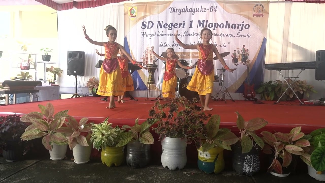 TARI MIDAT MIDUT SD Negeri 1 Mlopoharjo