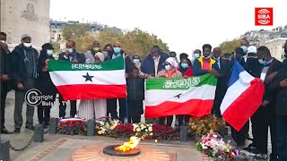 Erkak ayolning dumbasiga kaltaklaydi (foto) Erkak ayolning dumbasiga kaltaklaydi (foto)