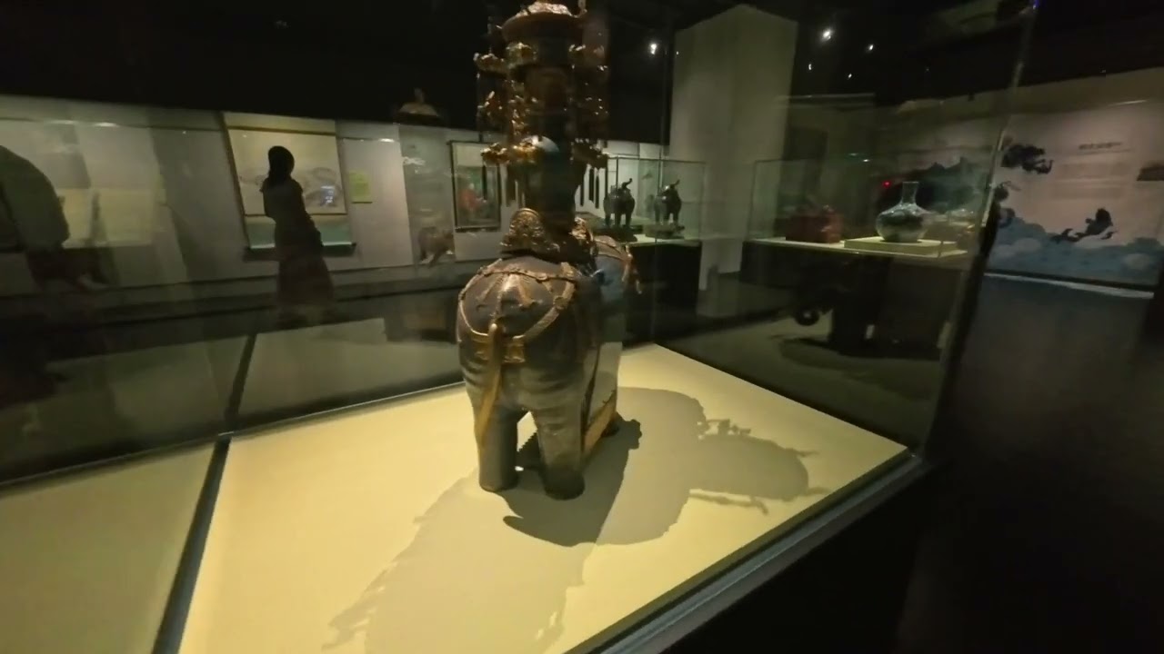 国立故宮博物院の展示その10(神獣再現) 26/43[4K] - YouTube