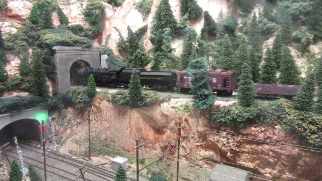 Great Northern Railway: C&O K 2 2 8 2 freight at Willmar