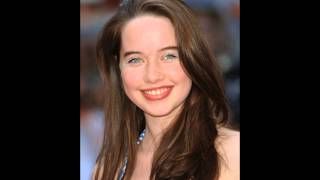 L Presents - Anna Popplewell