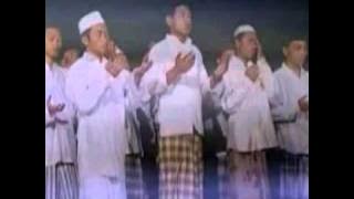 Wafiq Azizah-MOHON AMPUN.mpg