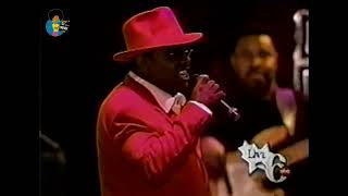 Between The Sheets - The Isley Brothers 2004 (Enhanced Audio)