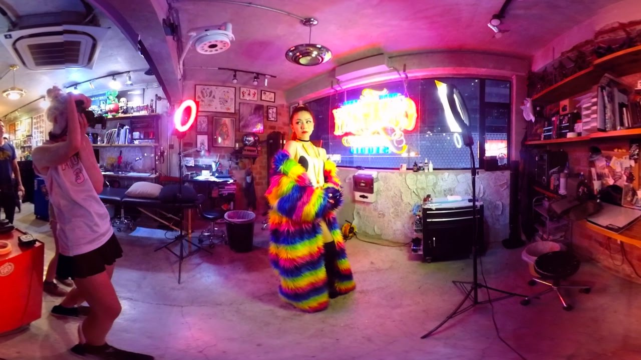 25 LOOKS - EP