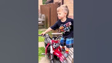Thumbnail of Don't touch the motocross bike!?! 🤔💭