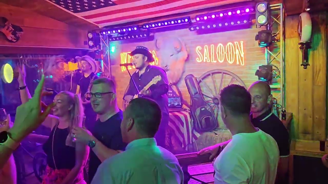 Chris Chronos,(Cristian Cabeytu), Mr Brightside, Dakota