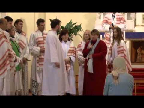Videó: Mi az a presbiter a katolikus templomban?