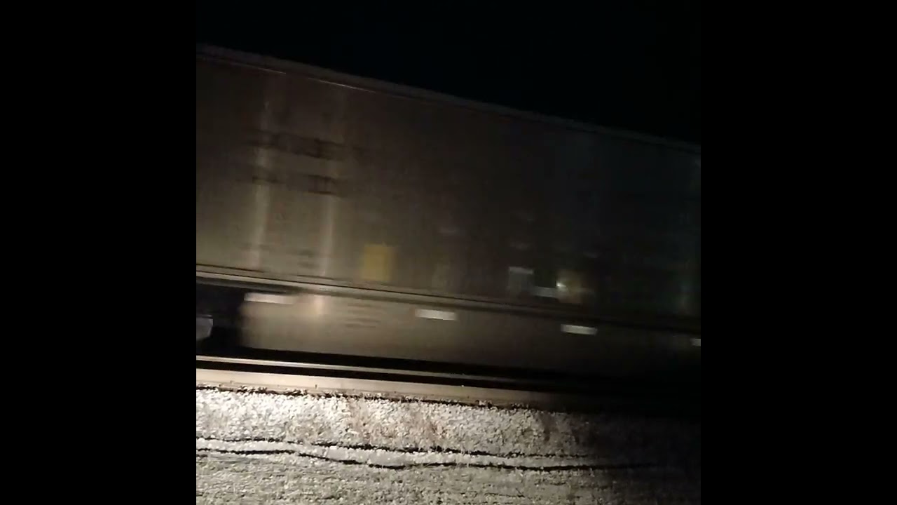 Train with a Indiana  rail link engine