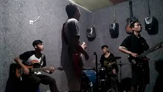 Biarlah killing me inside - Latihan studio.