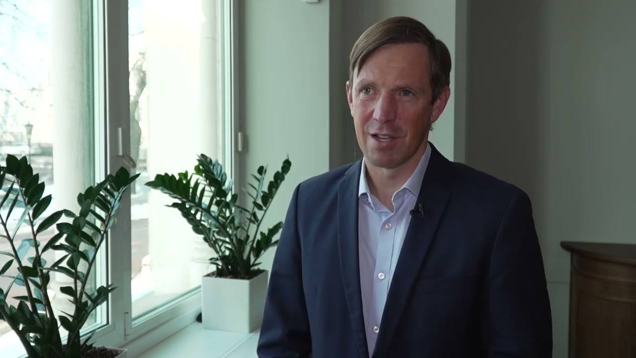 Kāpēc pensionāriem, lai tiktu pie pensijas, 