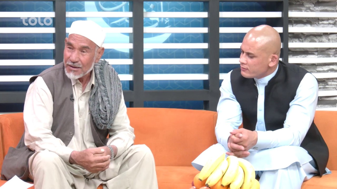 Iftari Baaz Mohammad Mubarez Helping A Needy Man 