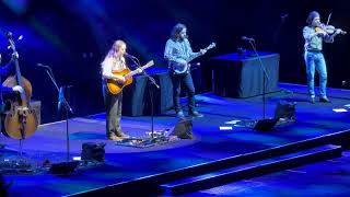 Billy Strings - KFC Yum Center Louisville, KY 12/6/2025 (Set 1 FULL - 4KHD) Net Worth