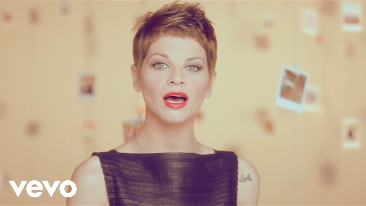 Alessandra Amoroso Grito Y No Me Escuchas Official Video Sony Music Entertainment Music Videos Spanish Videos