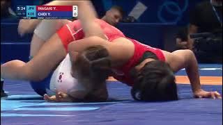 ( Women wrestling ) Y.Choi ( South Korea ) vs Y.Inagaki ( Japan )