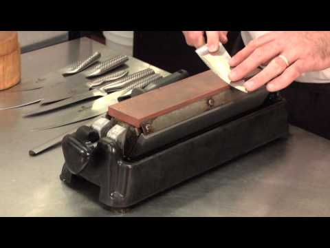 How To Sharpen Your Chef Knives-11-08-2015