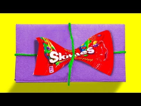 Video: Wat geef je een zus voor 8 maart - de beste cadeau-ideeën