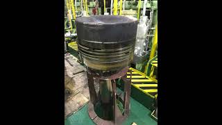 Main engine cylinder liner renewal//HITACHI B&W Engine