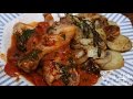 Юлия Высоцкая — Курица в томатном соусе с грибами и картофелем