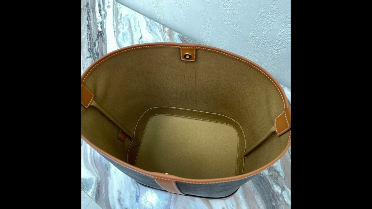 Oxford Lockme Leather - Handbags M22952