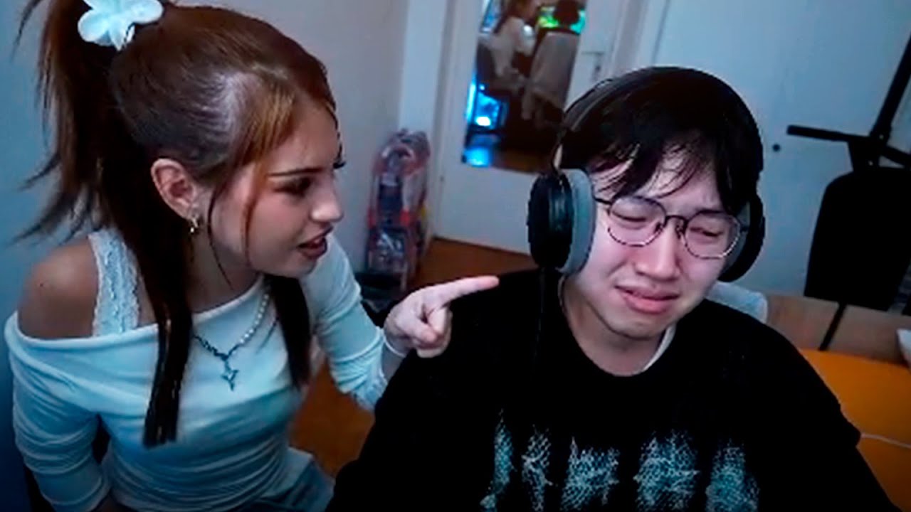J'ai reinvité Louloutic Chez moi... ( elle me coach sur LoL )