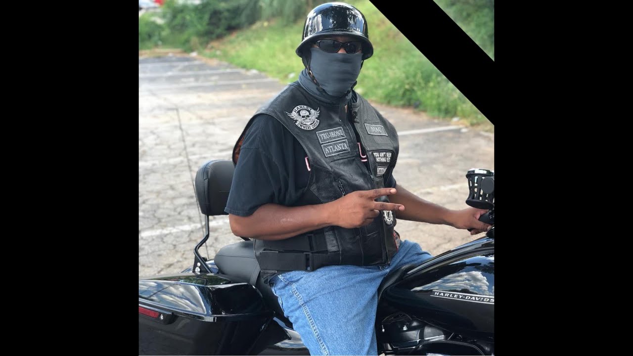 Tru Ikonz MC Atlanta Chapter тусуется вокруг отбора потенциальных клиентов