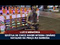 LUZ E MEMÓRIA: ESTÁTUA DE CHICO XAVIER INTEGRA CENÁRIO NATALINO NA PRAÇA RUI BARBOSA EM 2025