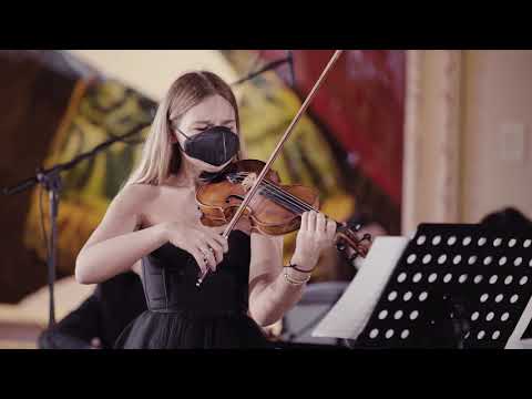 Laura Marzadori, violino solista, in Le quattro stagioni di Vivaldi