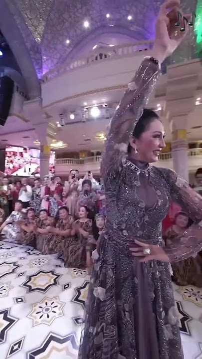 Dancer:tursunay ibrahim Uyghur dance/ Uyghur song #uygur #dance #uyghur #cover #music #song