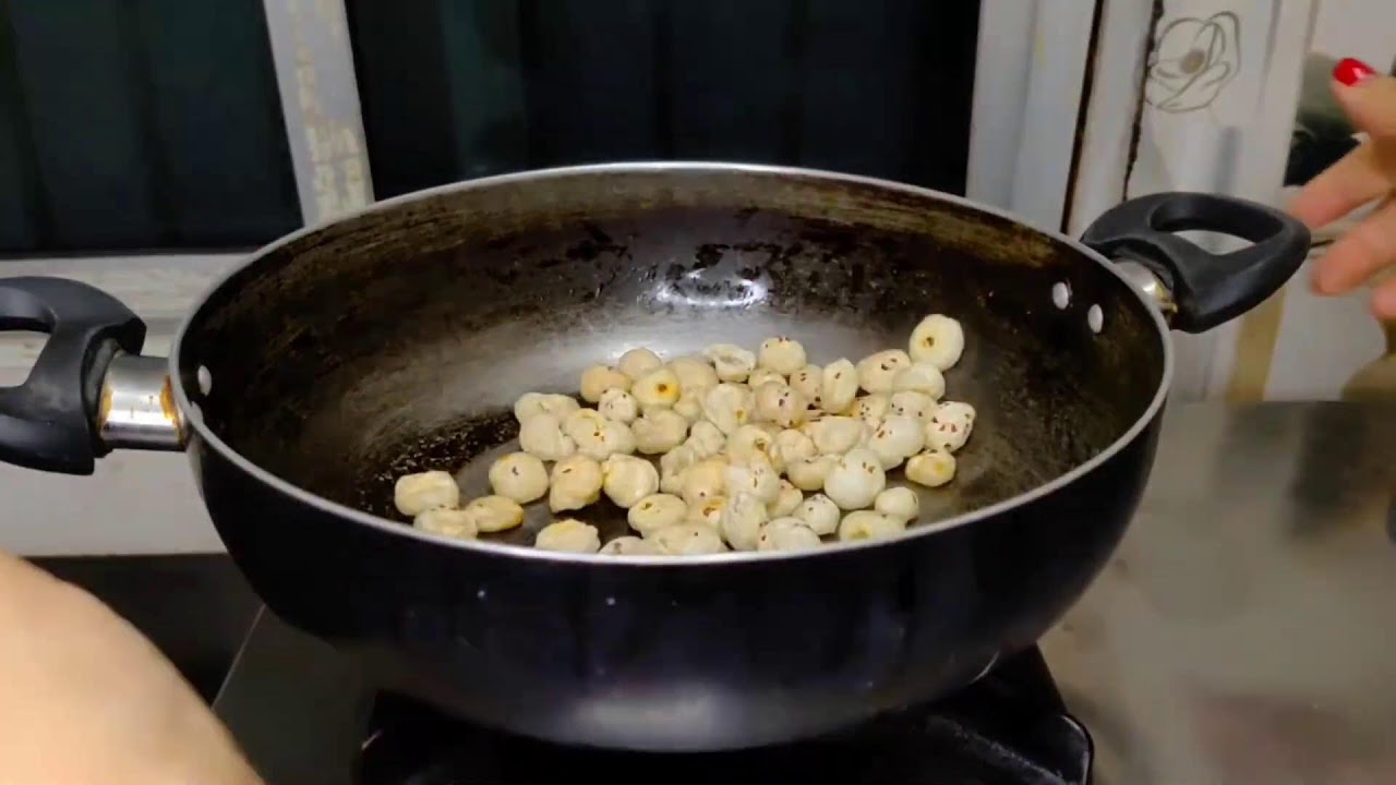 Cooking with tips and tricks - Loop Video - YouTube
