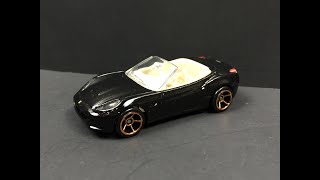 Hot Wheels Ferrari California 1:64