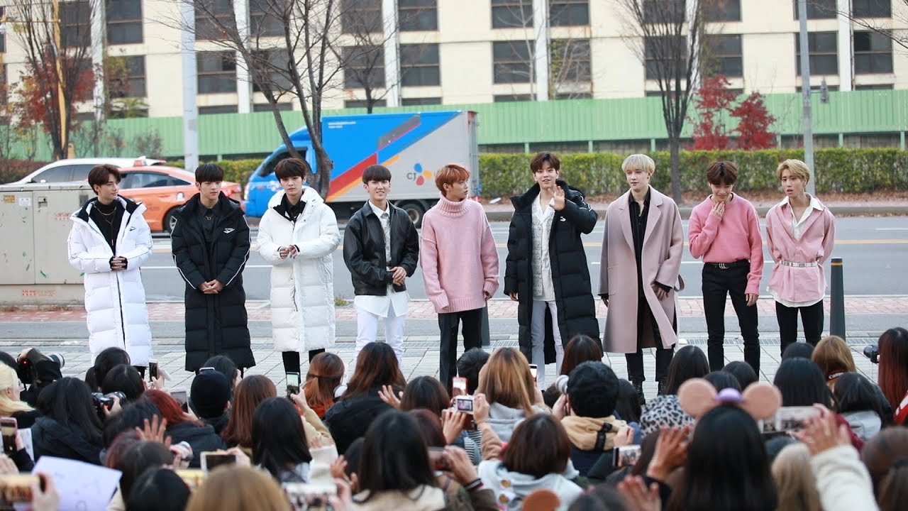 181110 Stray Kids (스트레이 키즈) 미니팬미팅 - mbc 쇼 음악중심