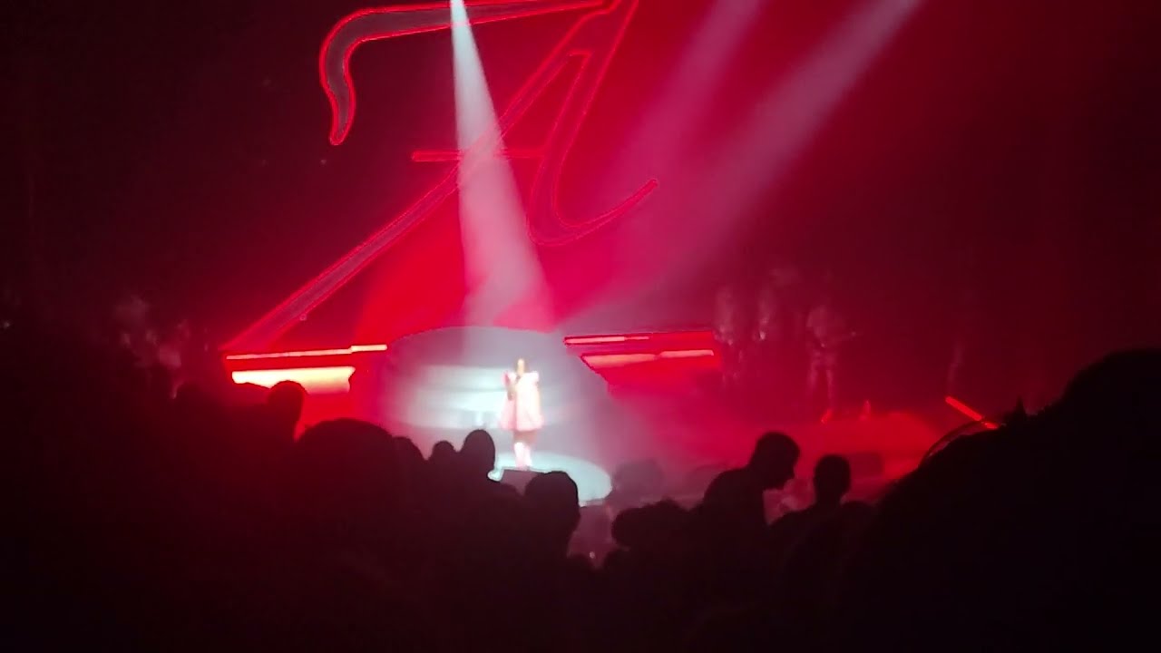 Alizée - Ella, Elle L'a, L'Olympia 2025