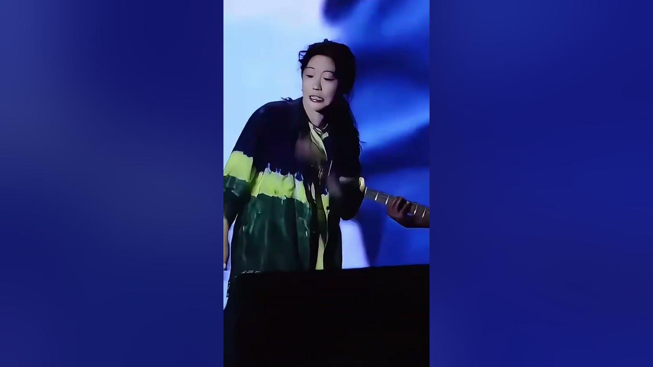 窦靖童演唱会现场，演绎老爹窦唯专属BGM！松弛感觉拉满~