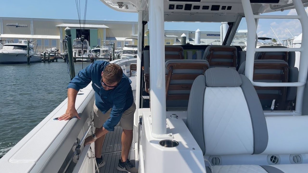 Everglades 455CC Walkthrough | Tom George Yacht Group