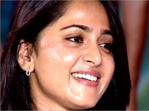 Anushka Had Tears When She Heard Pandagala Song | Mirchi Interview | Prabhas | Richa Gangopadhyay