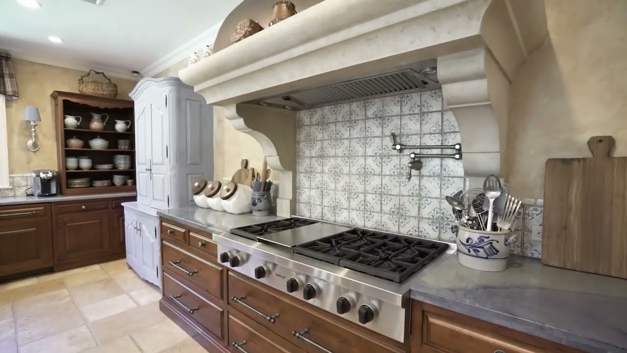 Luxury Property Tour with Maria Babaev; 19 Stone Arch Road, Old Westbury