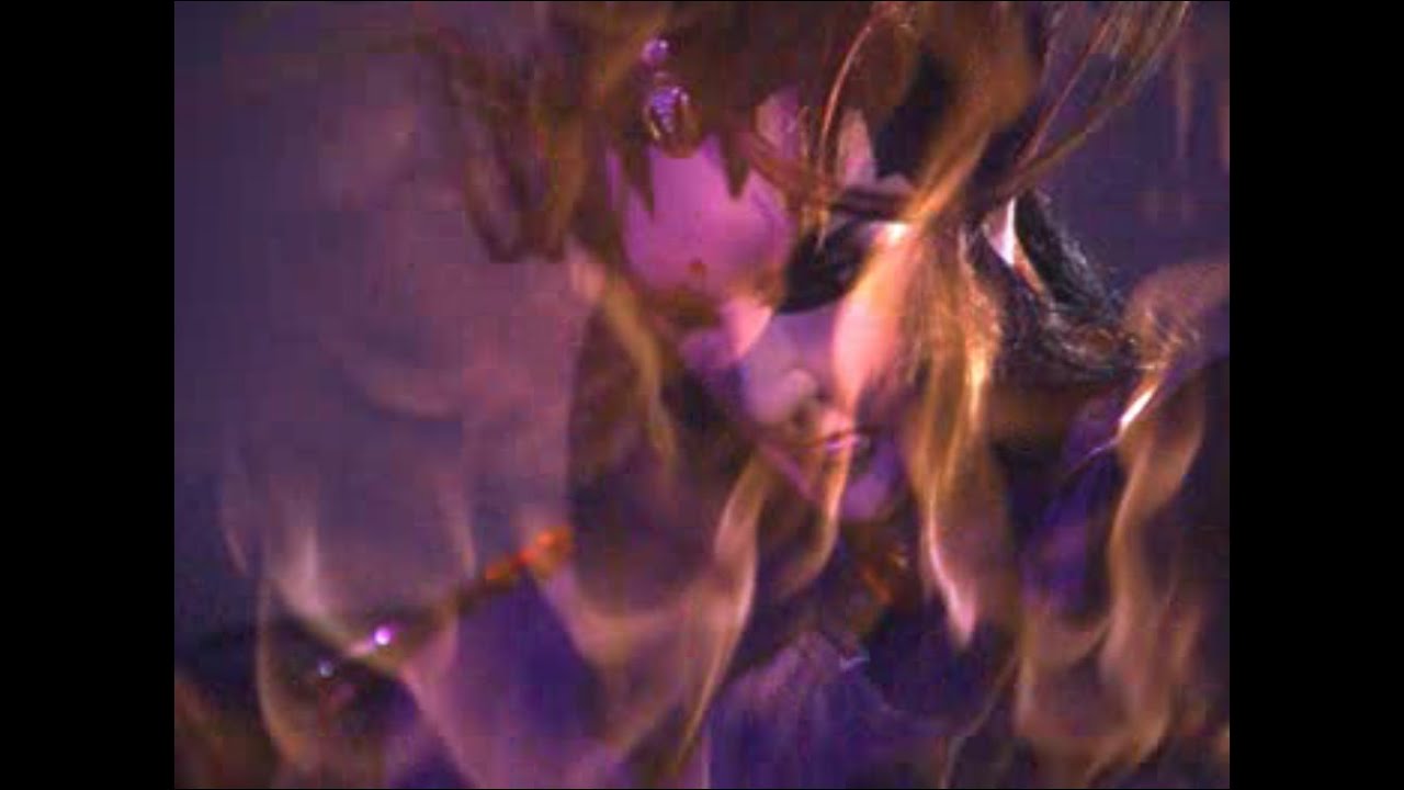 憶秋年身亡，風之痕怒火中燒! 右護法退場。