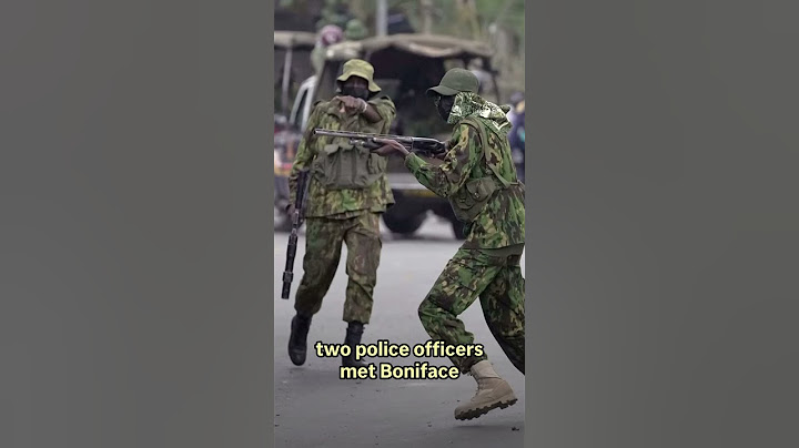 AP photographer captures Kenyan police shooting a man during a protest