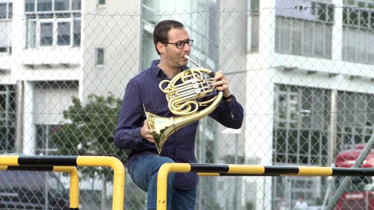 Saar Berger, Horn (Portrait)