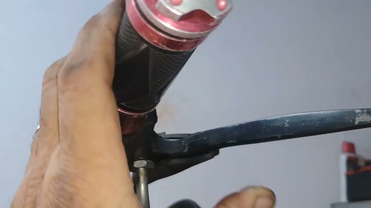 Aperta o freio queima o farol (não façam isso)CG 150 FAN 