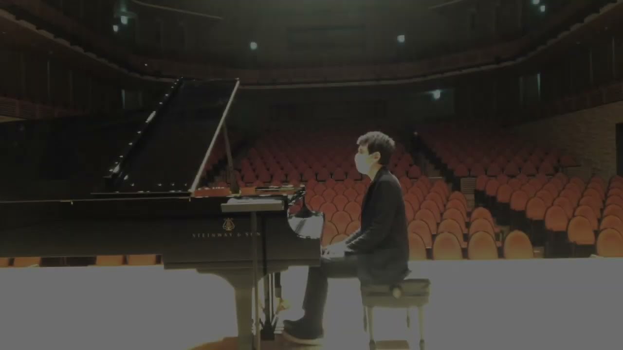 20 Liszt: La Campanella by Miyuji Kaneko - YouTube