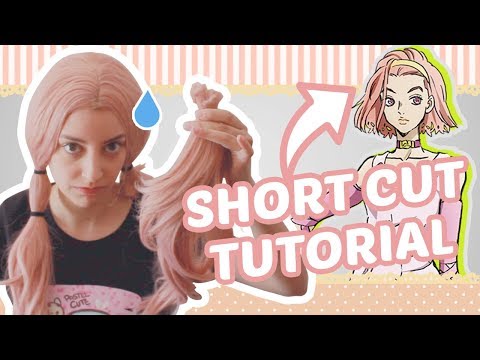 Video: 3 modi per tagliare una parrucca